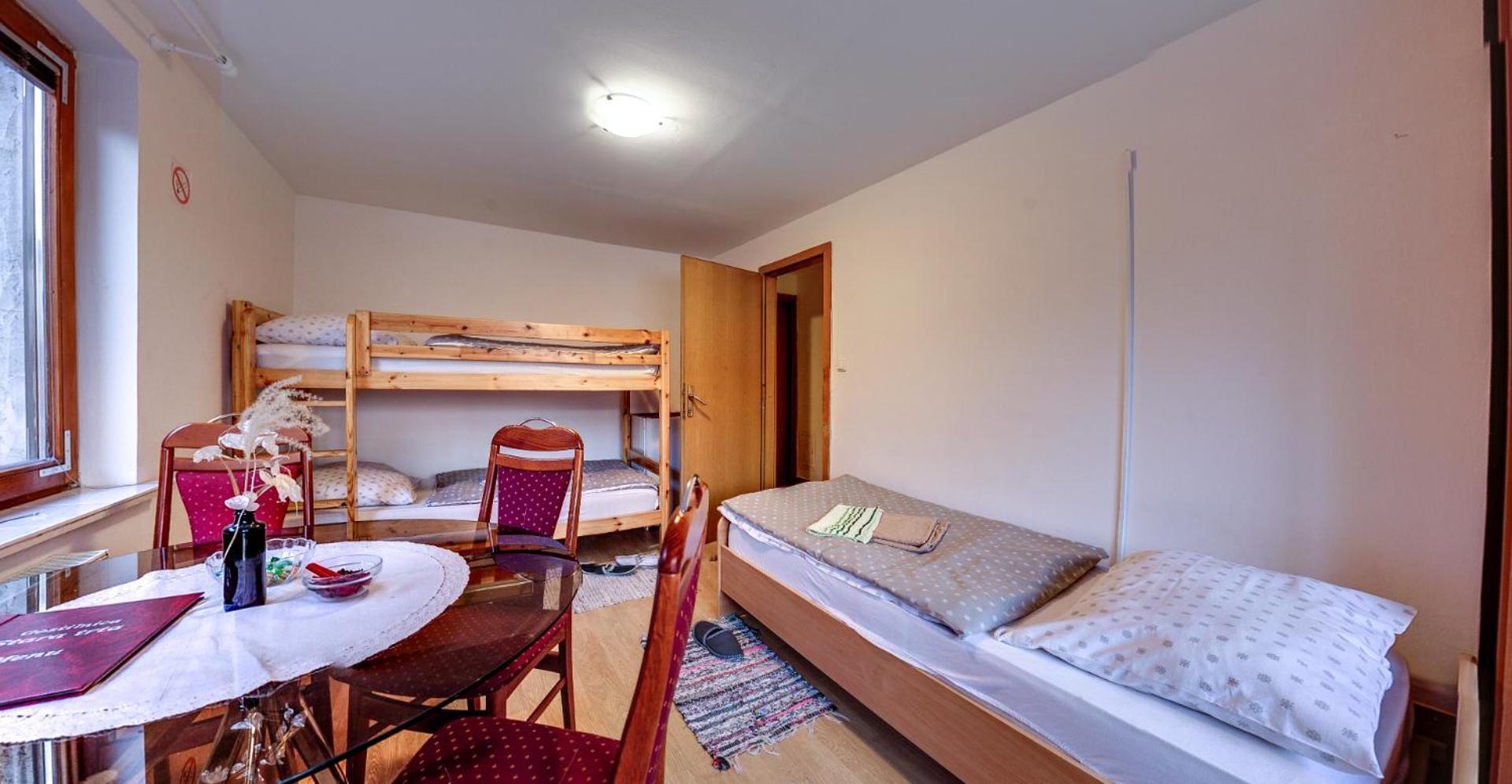 Hostel Piero Ljubljana Bilik gambar